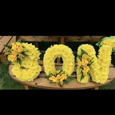 Son tribute in yellow